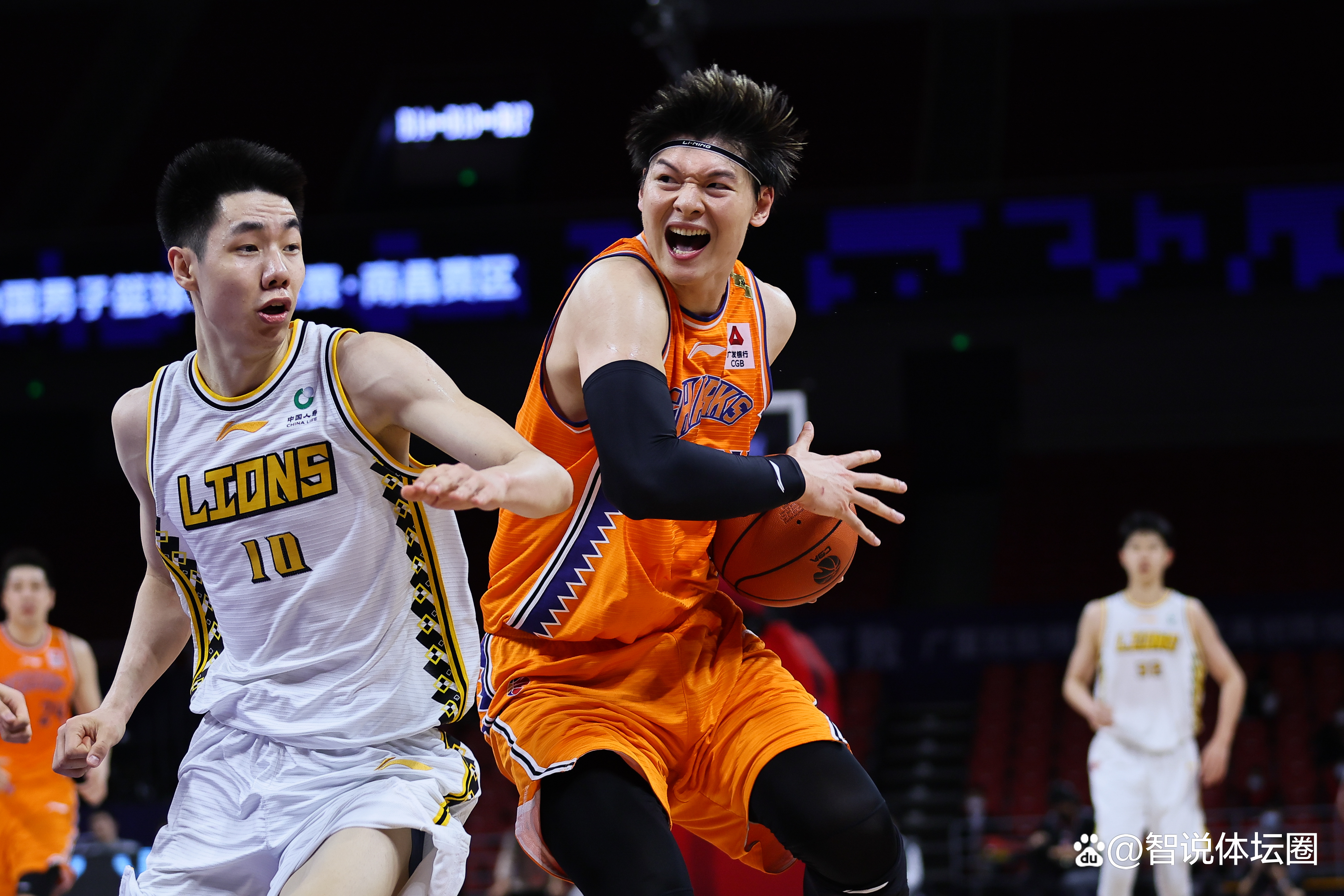 冲刺阶段突围战来临;曼城围绕CBA常规赛官宣签约;球迷炸锅;心理建设被强调的简单介绍-九游体育