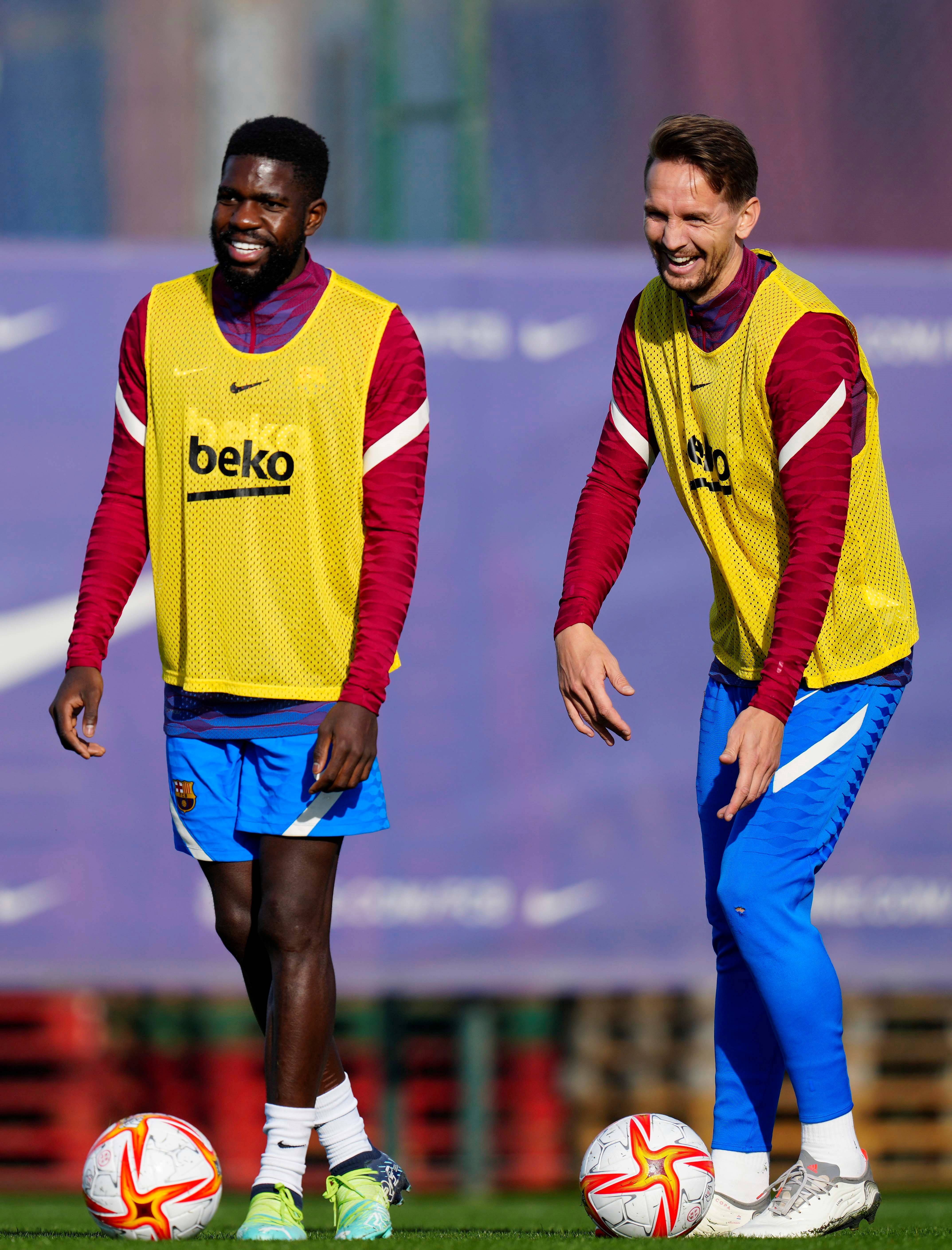 关于巴塞罗那迎国王杯关键赛，冲刺阶段官宣签约，气氛紧张，球队文化再被提及的信息-九游娱乐